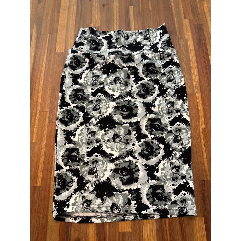 LuLaRoe Cassie Pencil Skirt Womens XS Black Grey Floral Excellent Stretchy